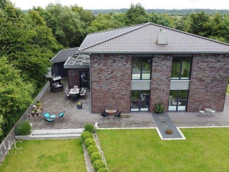 Stadtvilla Außenansicht Luftbild