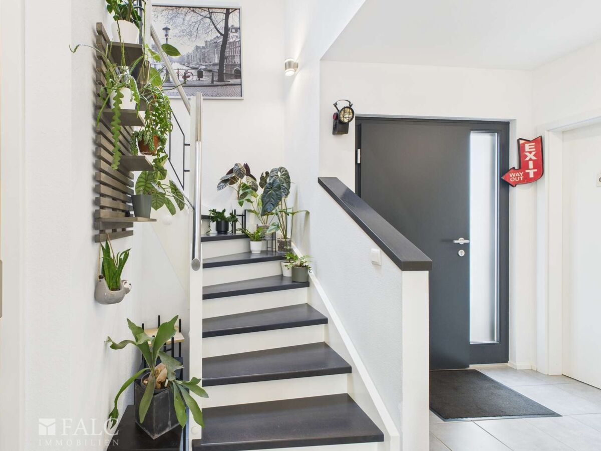 Haustür, Treppe OG 