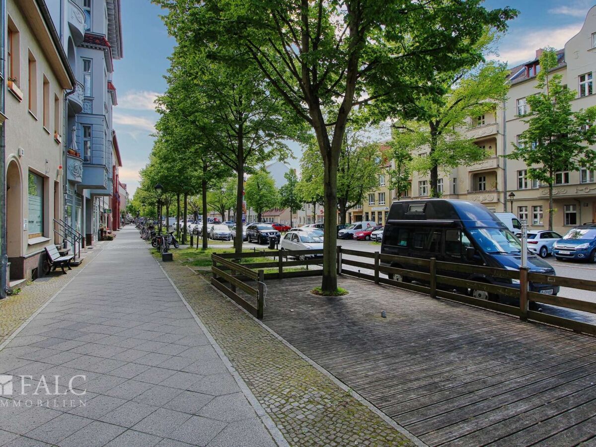 Terrasse der Gewerbeeinheit