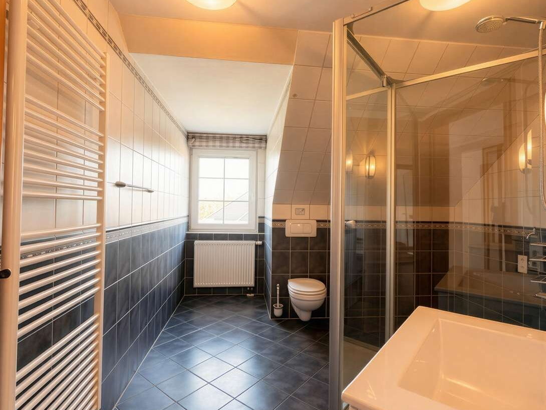 OG-Badezimmer- Bild 1