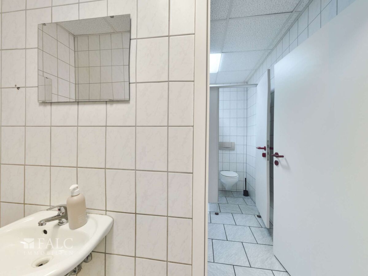 Gäste-WC im Gaststättenbereich 