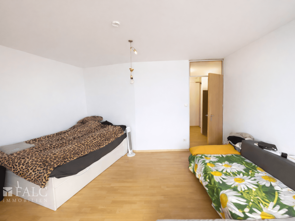 Wohn- und Schlafzimmer