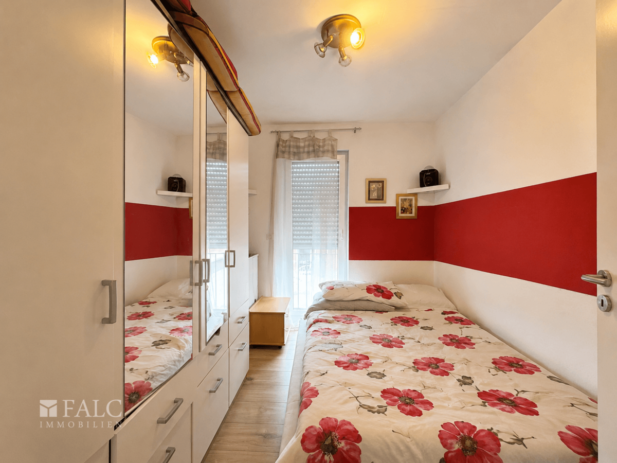 Schlafzimmer - persönliche Gegenstände per KI entfernt