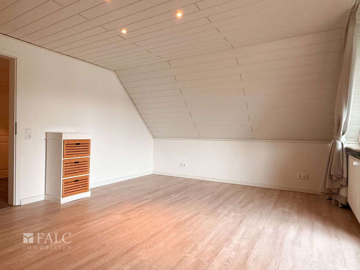 OG - Zimmer Nr. 2 - Bild 1