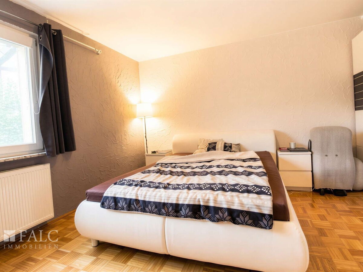 1. OG - weiteres Schlafzimmer - (KI generiert)