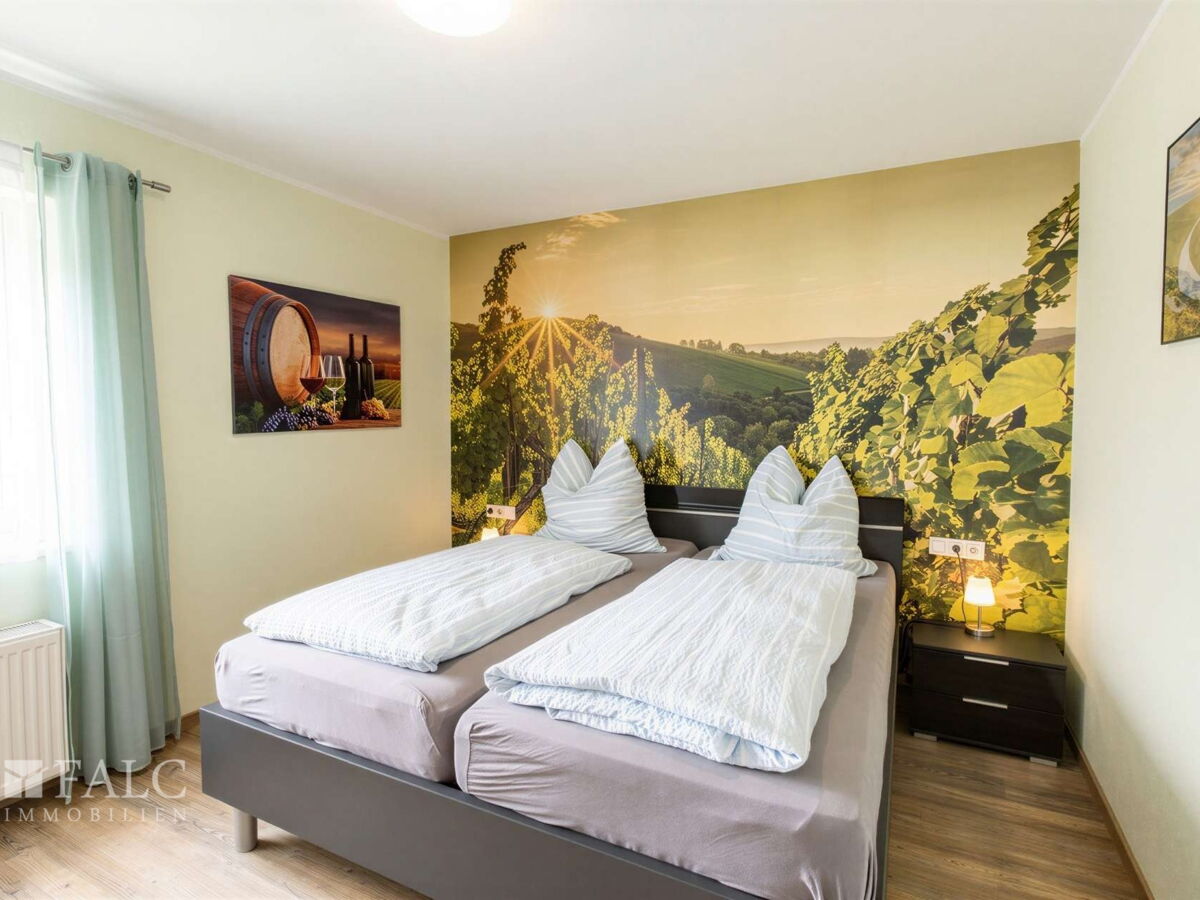 Schlafzimmer (Wohnung 1/UG)