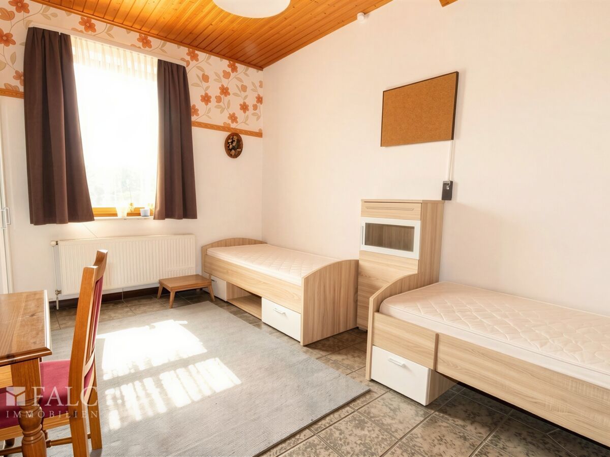 Schlafzimmer V