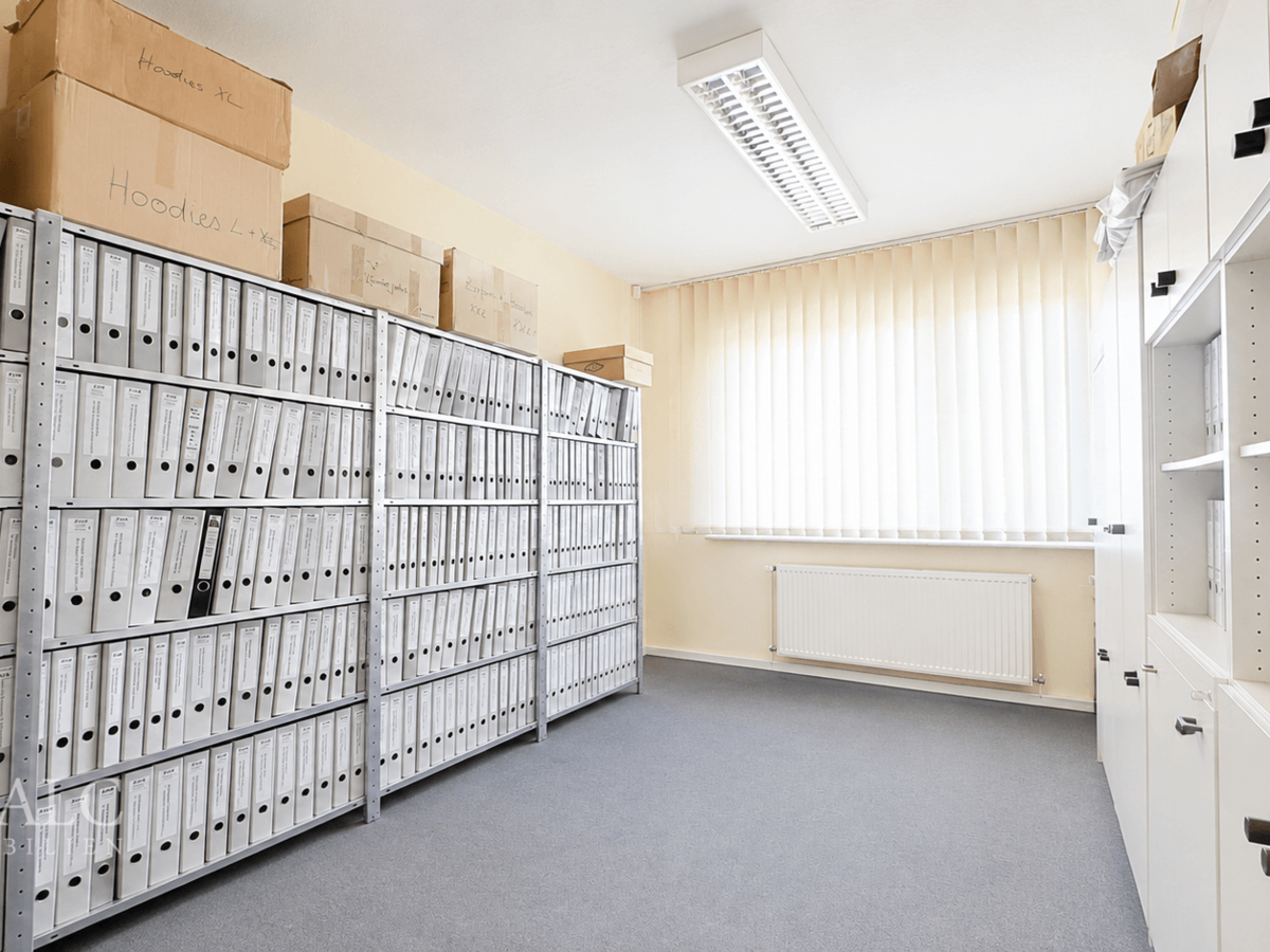 Büro 1