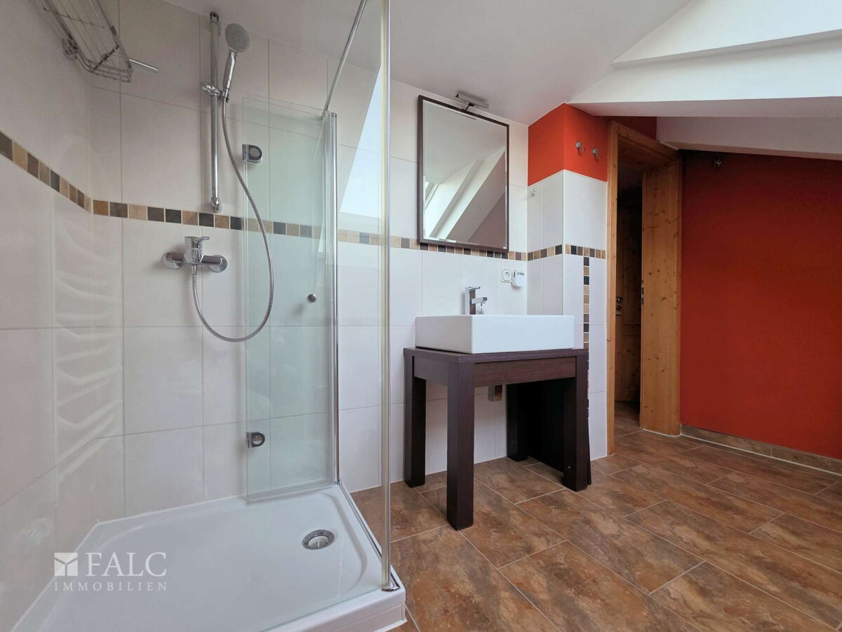 DG - Badezimmer - Dusche