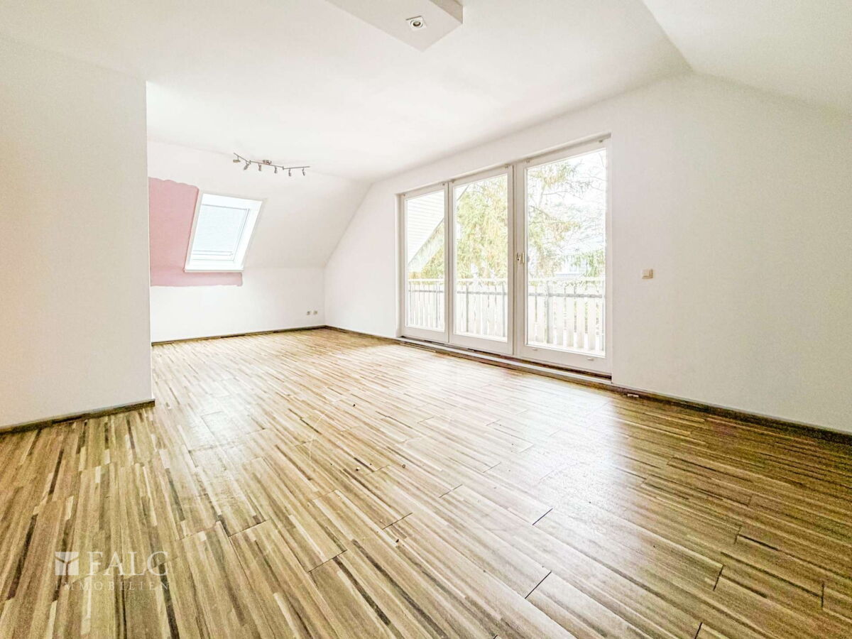 Wohnzimmer DG