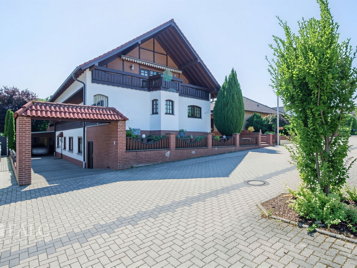 Straßenansicht - (KI generiert)