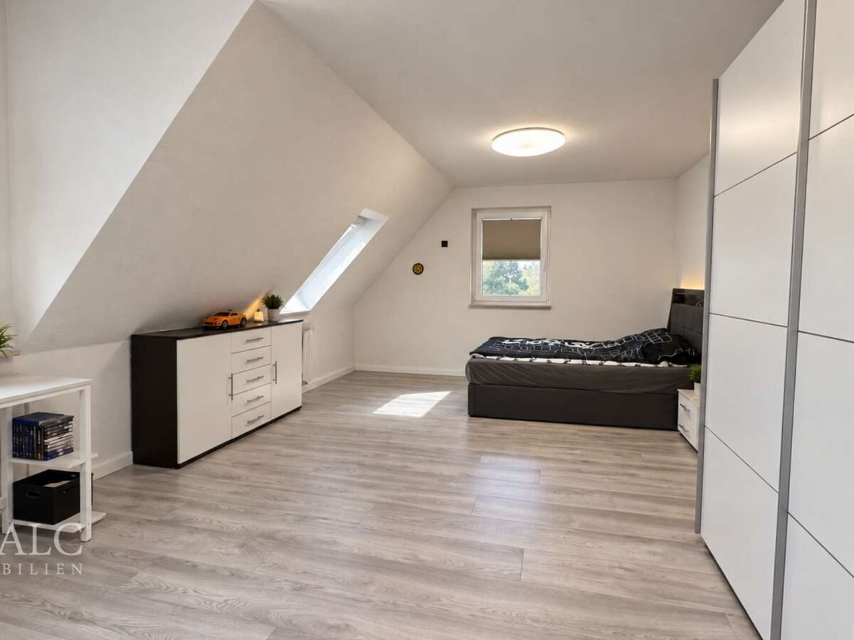 Zimmer I OG - Einliegerwohnung 