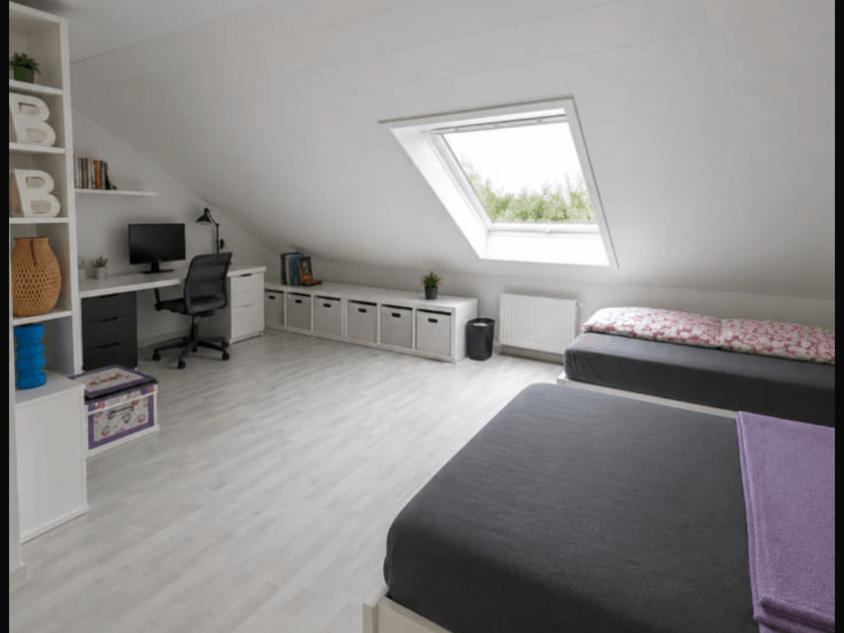 Schlafzimmer DG