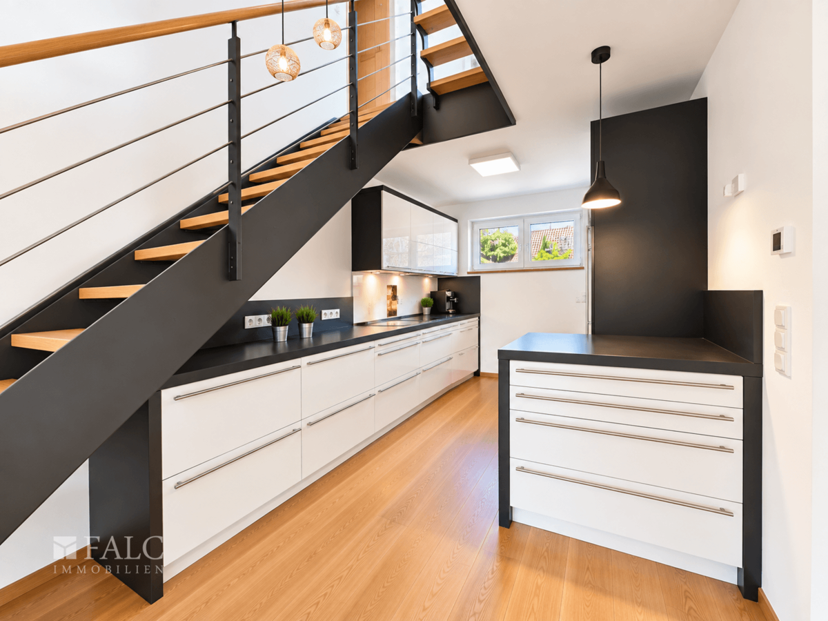 Küche mit Treppe