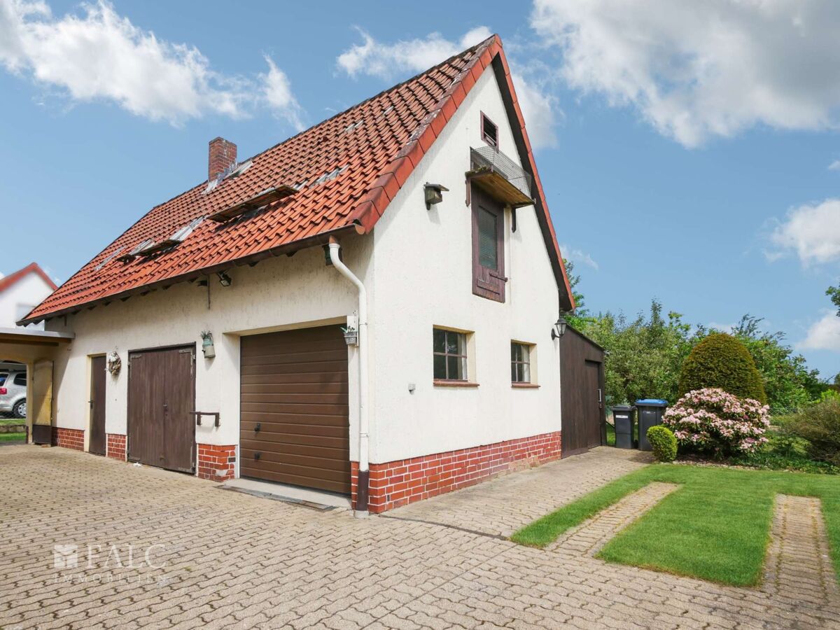 Garage, Schuppen, Stellplätze