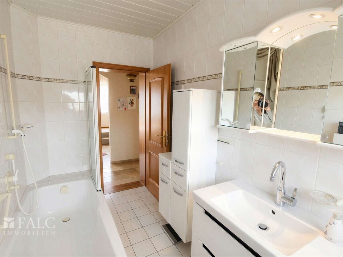 Badezimmer - (KI generiert)
