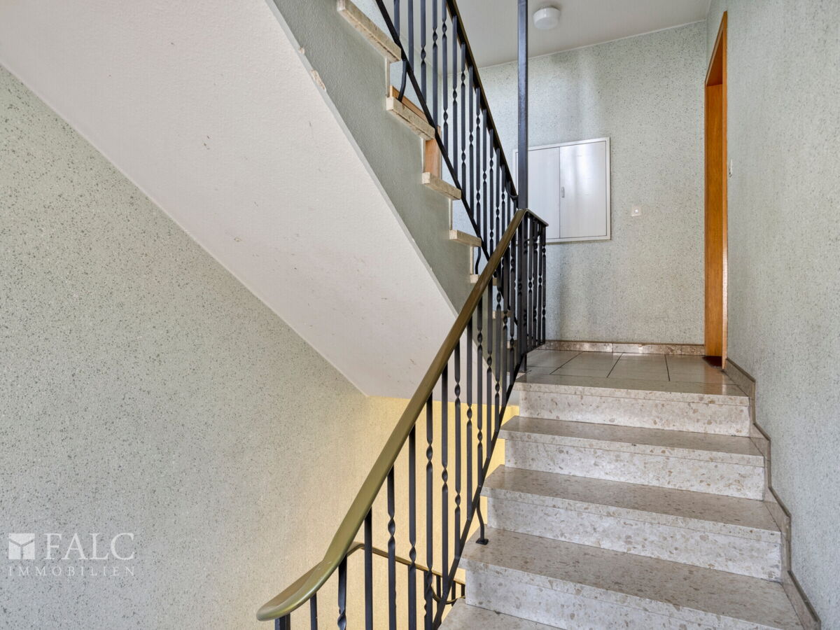 Treppenhaus 1 OG.