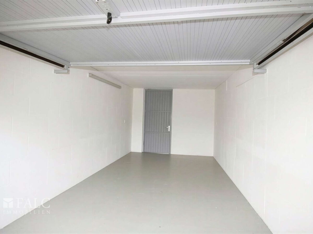 Garage - (KI generiert)
