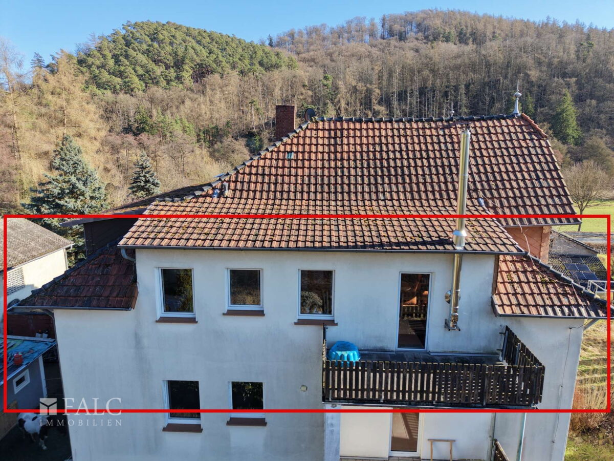 Hausansicht Balkonseite von oben_markiert