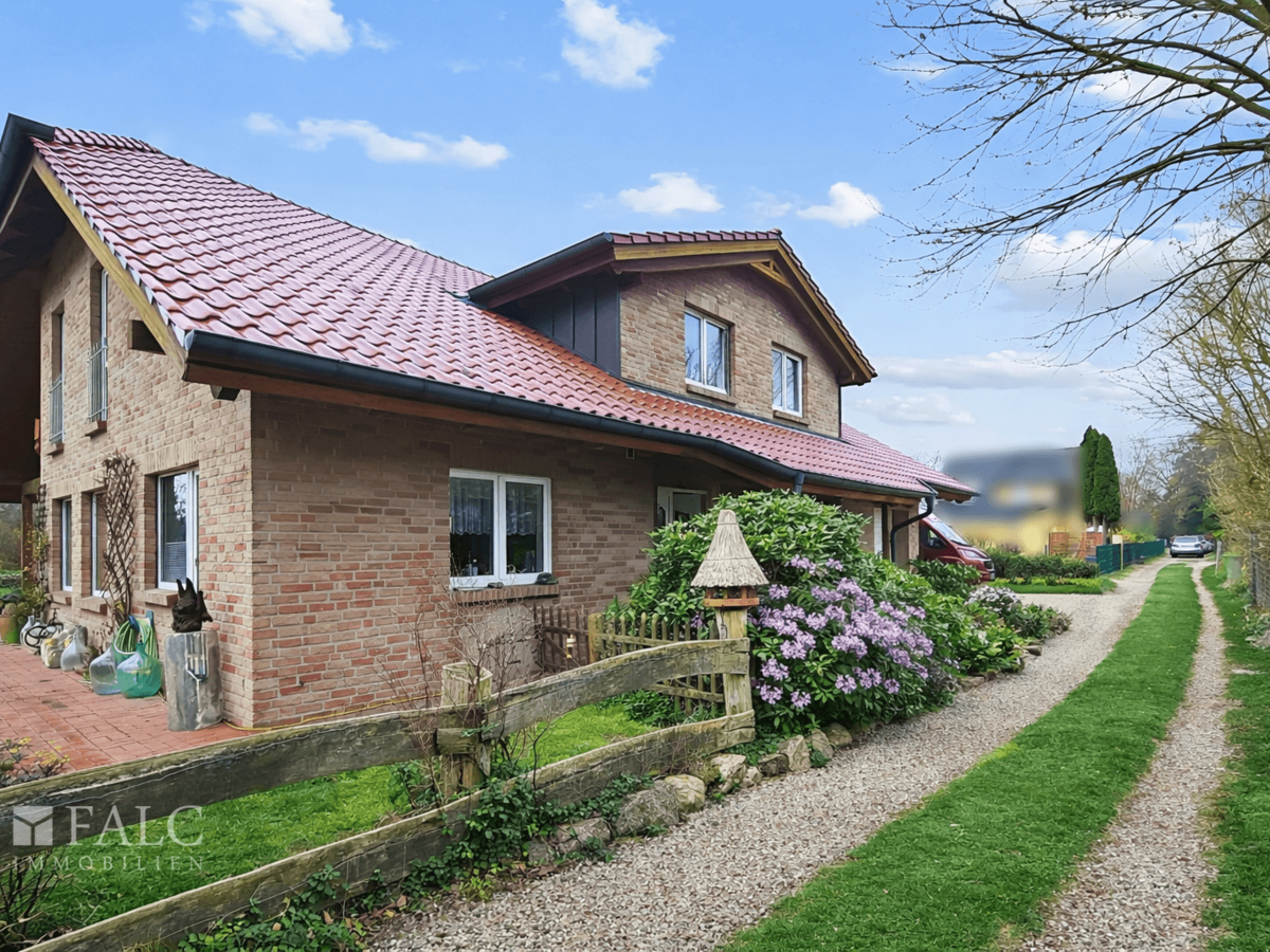 Hausansicht Straßenseite