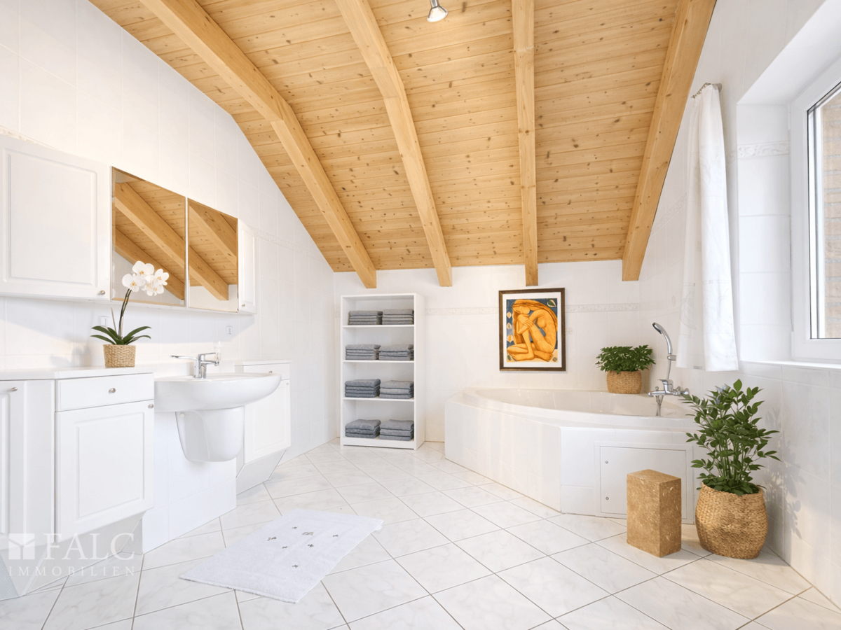 Bad mit Wanne und Dusche OG