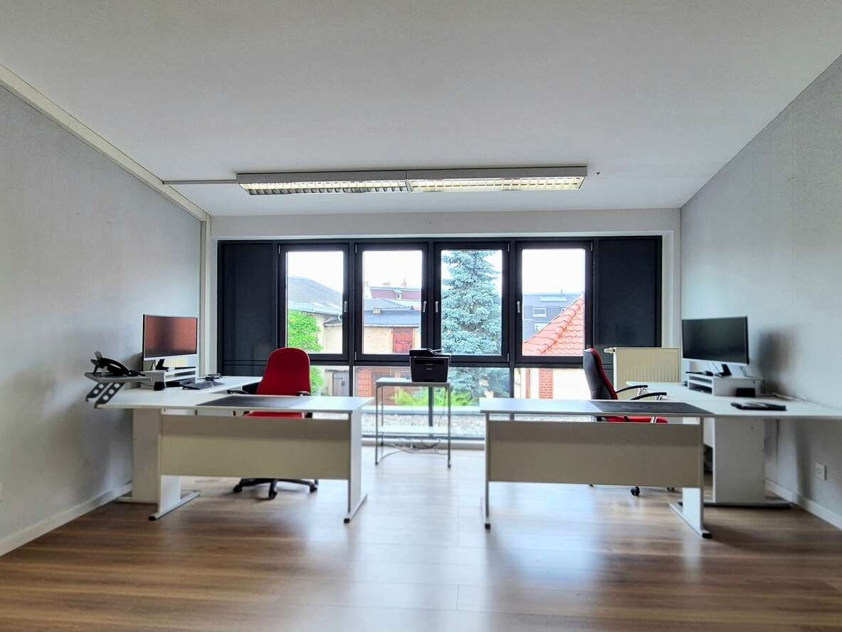 Büro 2