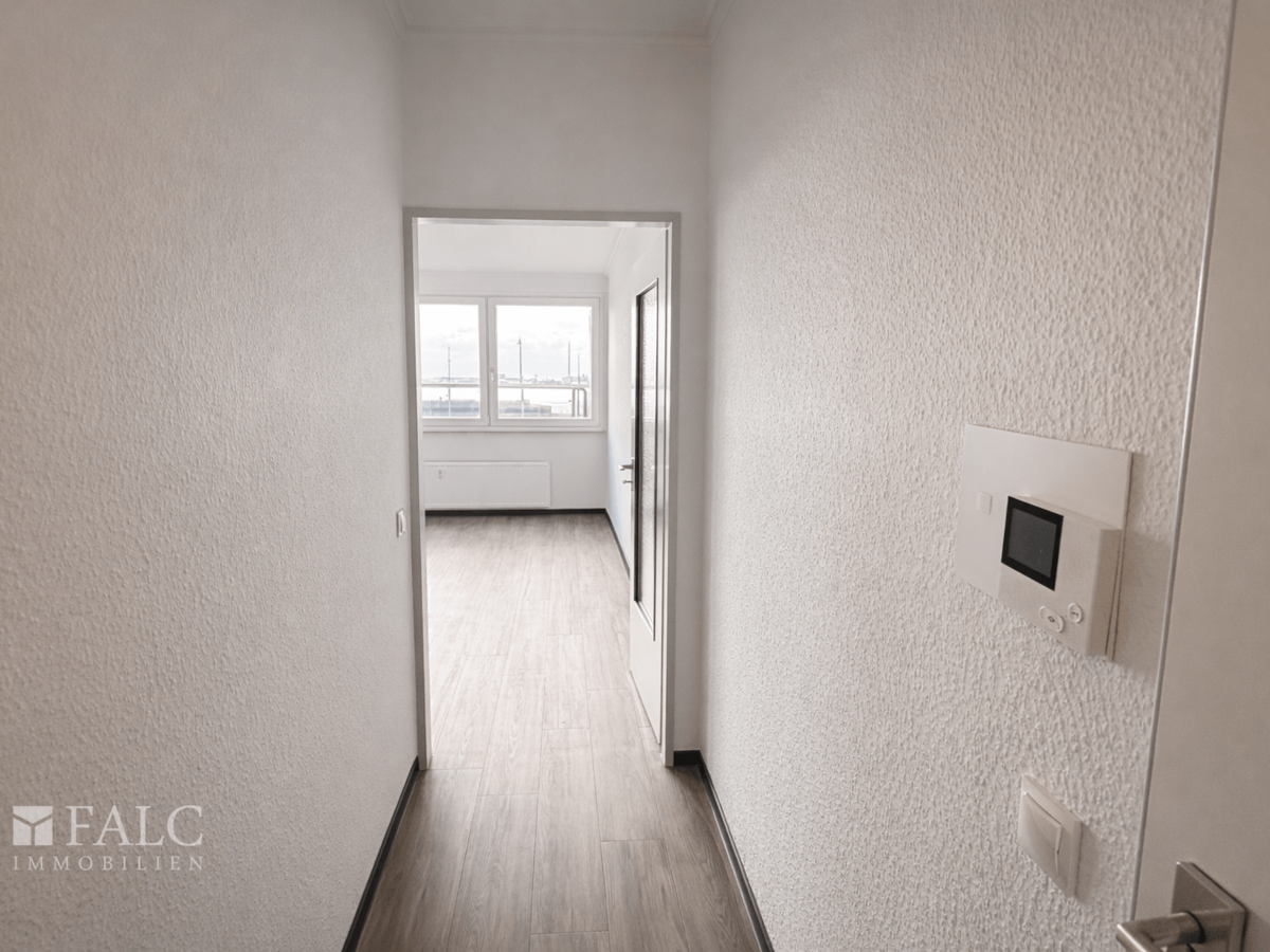 Vom Flur in das Wohnzimmer