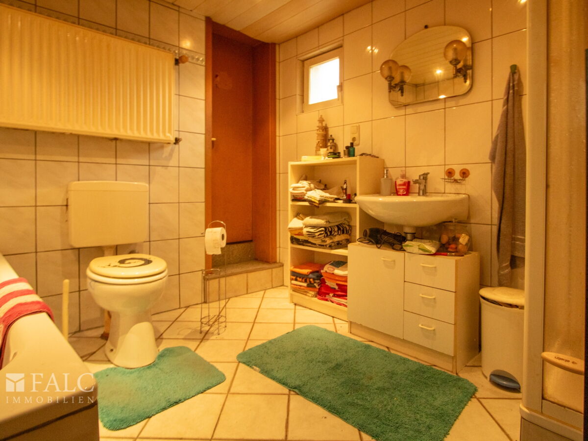 Badezimmer EG