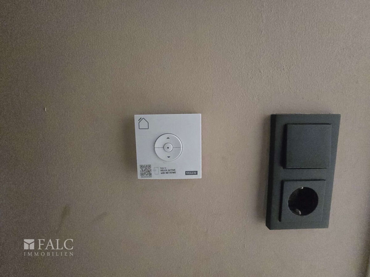 Steuerung elektrisches Thermorollo Dachfenster
