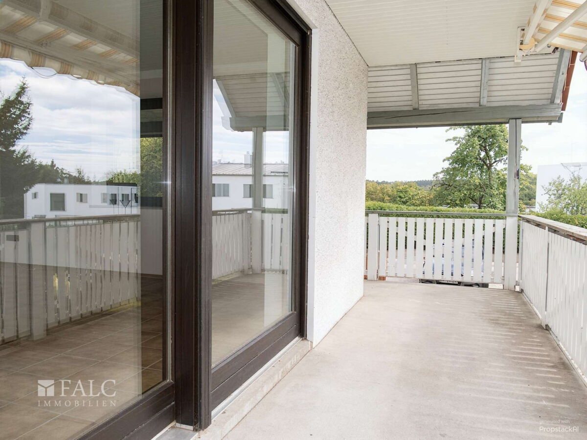 EG: Süd-Loggia-L-Balkon