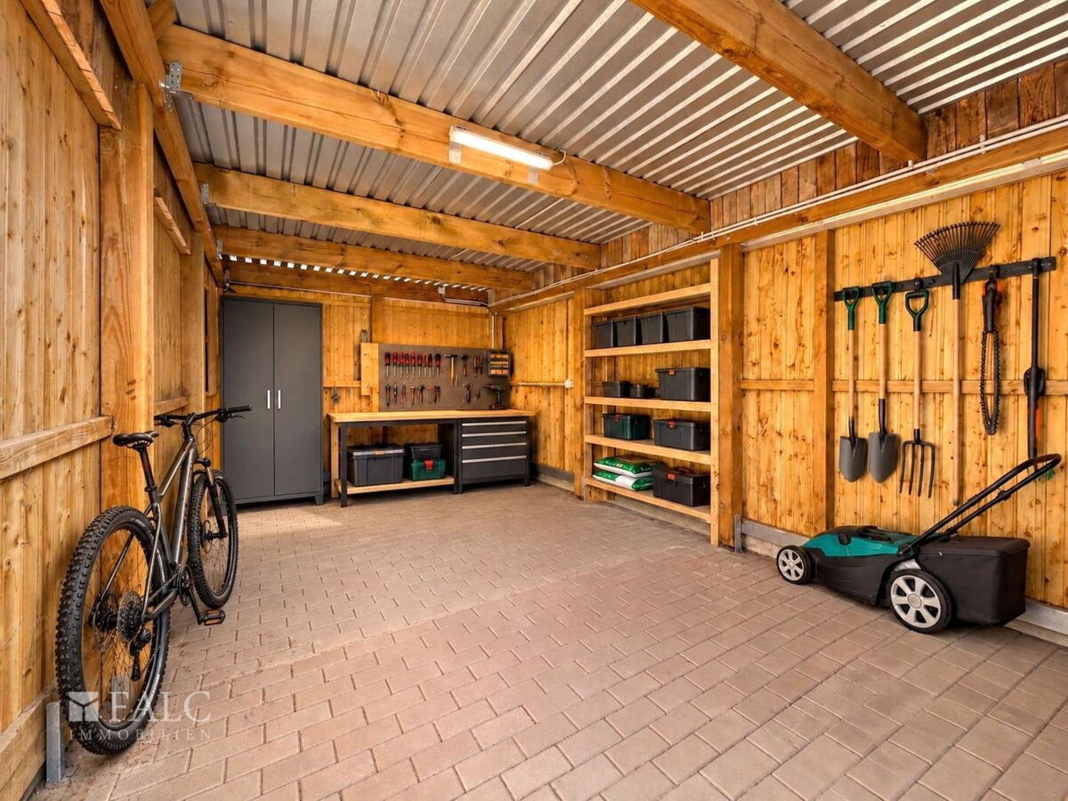 Garage - Einrichtung digital