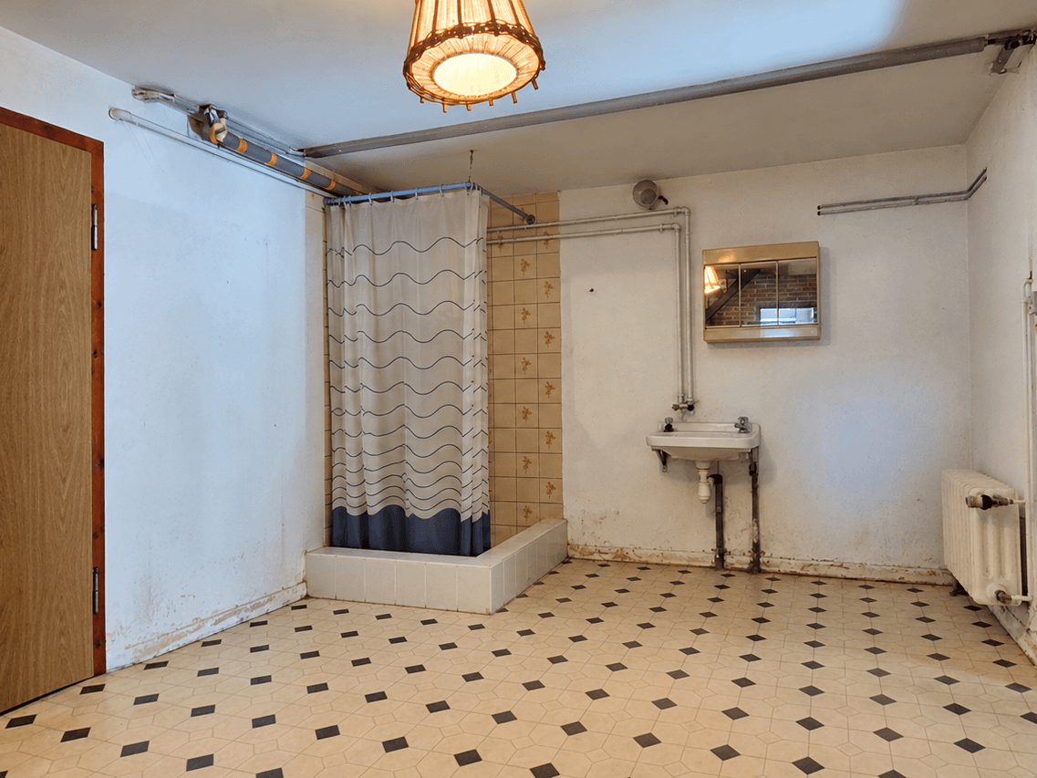  Dusche im Keller