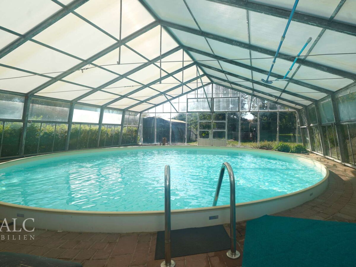 Indoor-Pool