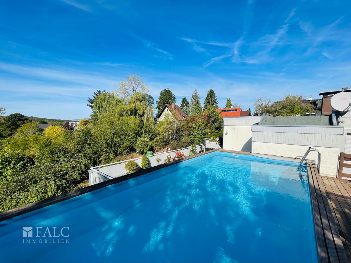 Dachterrasse mit Pool