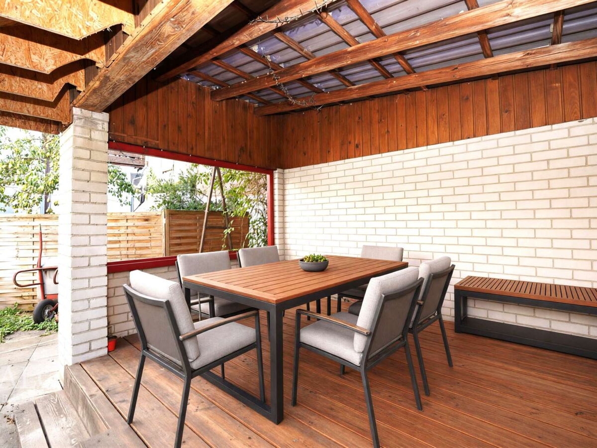 Überdachte Terrasse - EG