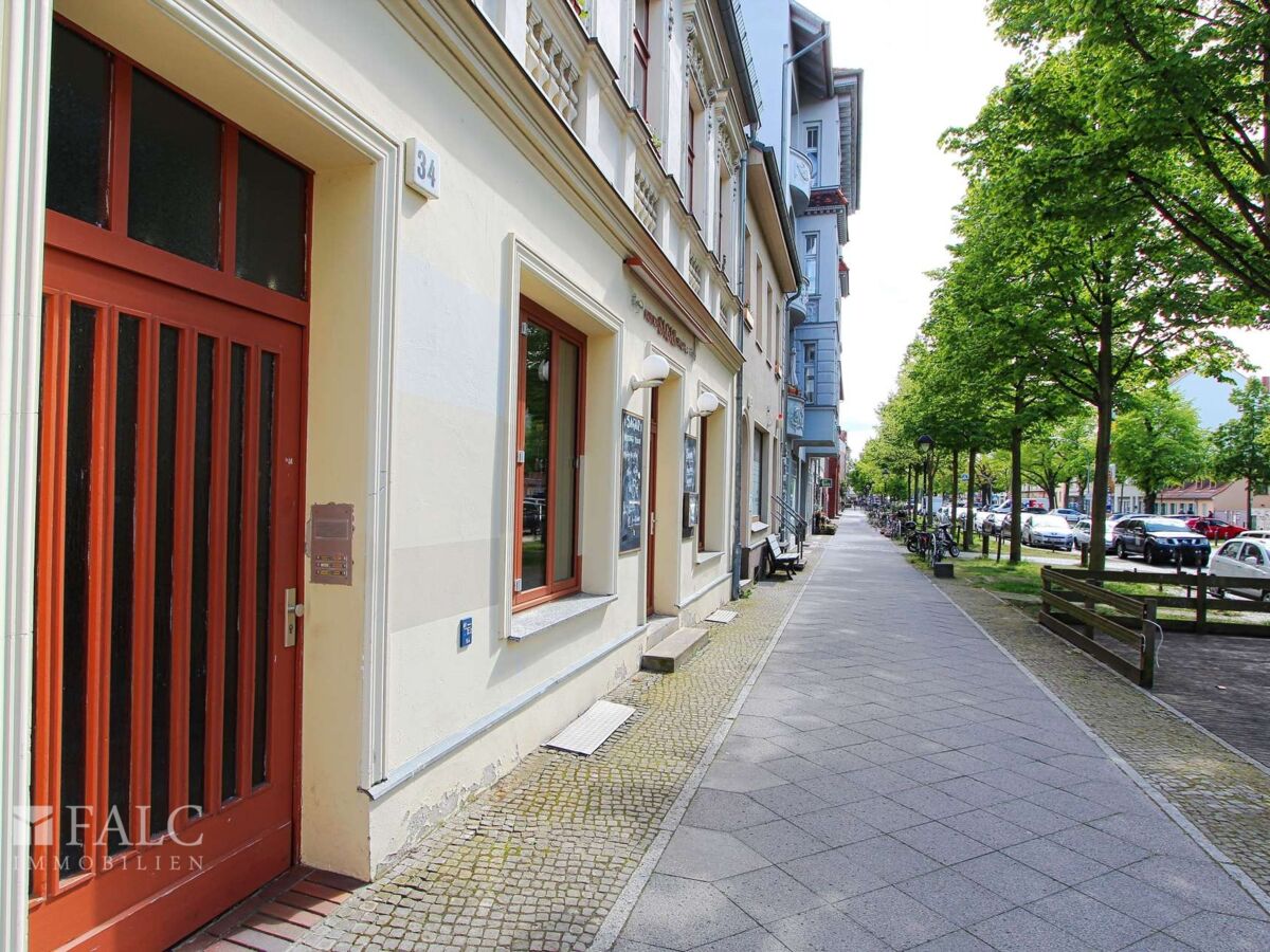 Viele Geschäfte in der Nähe