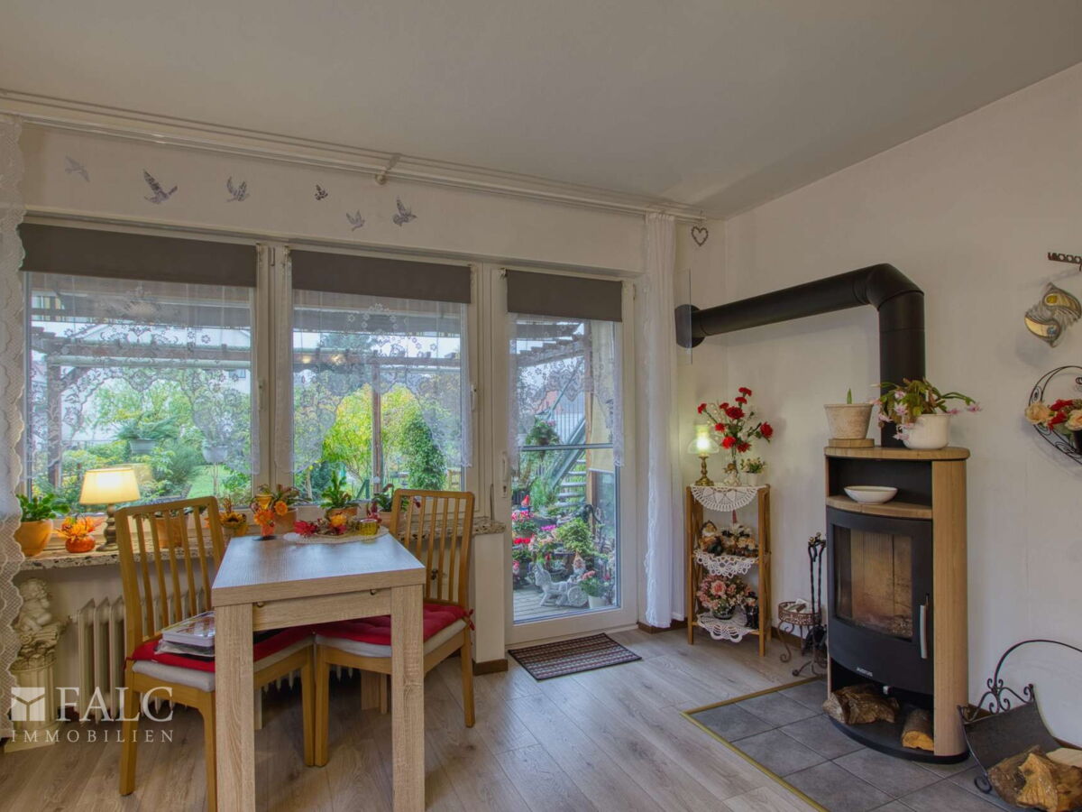 Wohnzimmer EG III