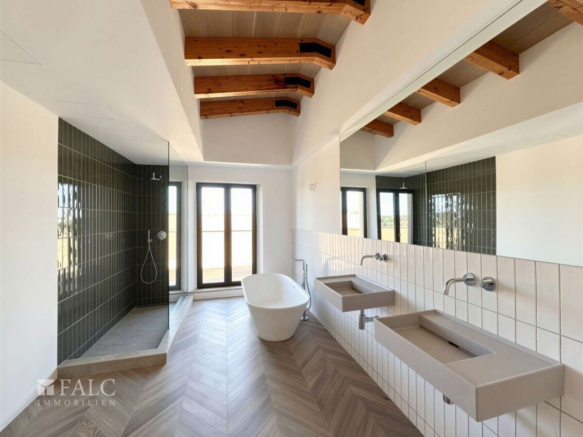 Master-Bathroom 