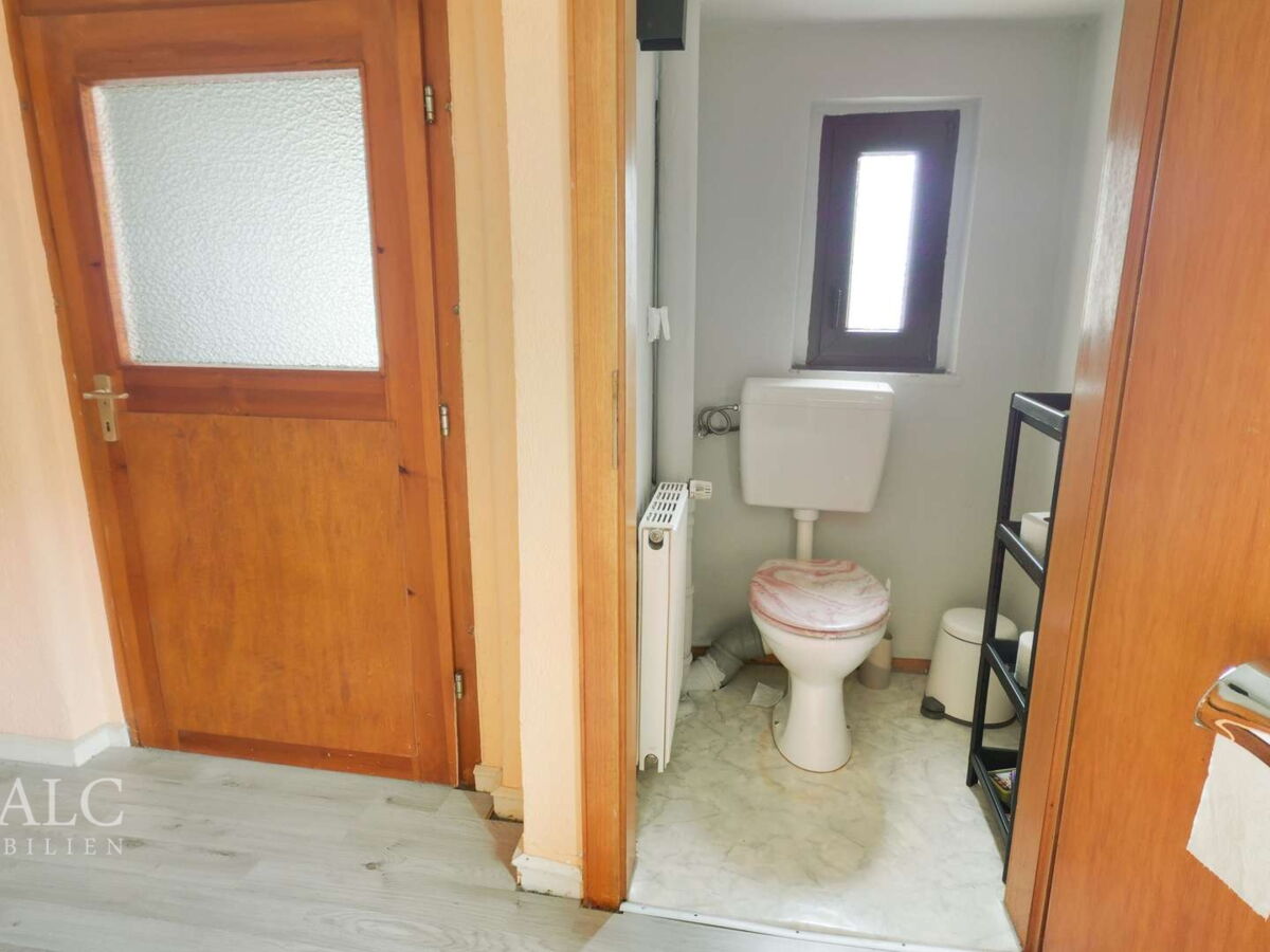 DG WC 