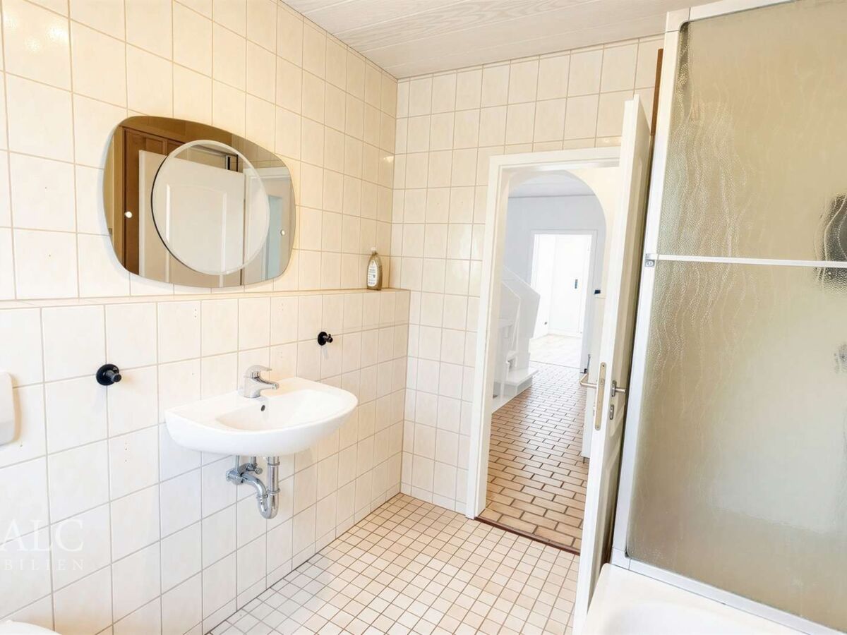 Badezimmer Ergeschoss