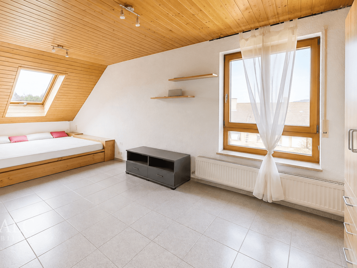 Schlafzimmer 1 DG