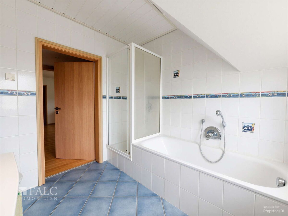 .... Wanne + Dusche - 2.Bad DG