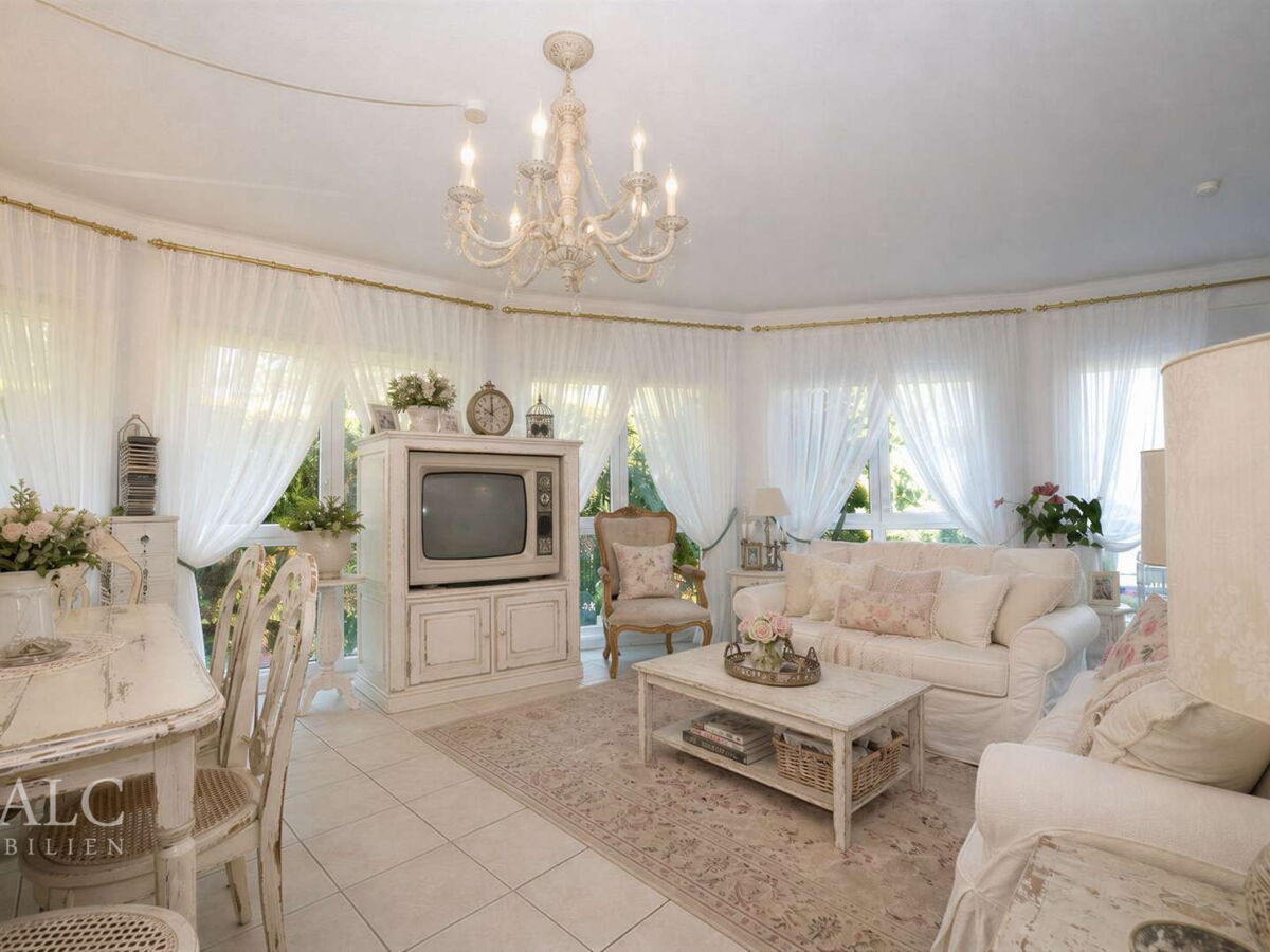 Großes Wohn- und Esszimmer
