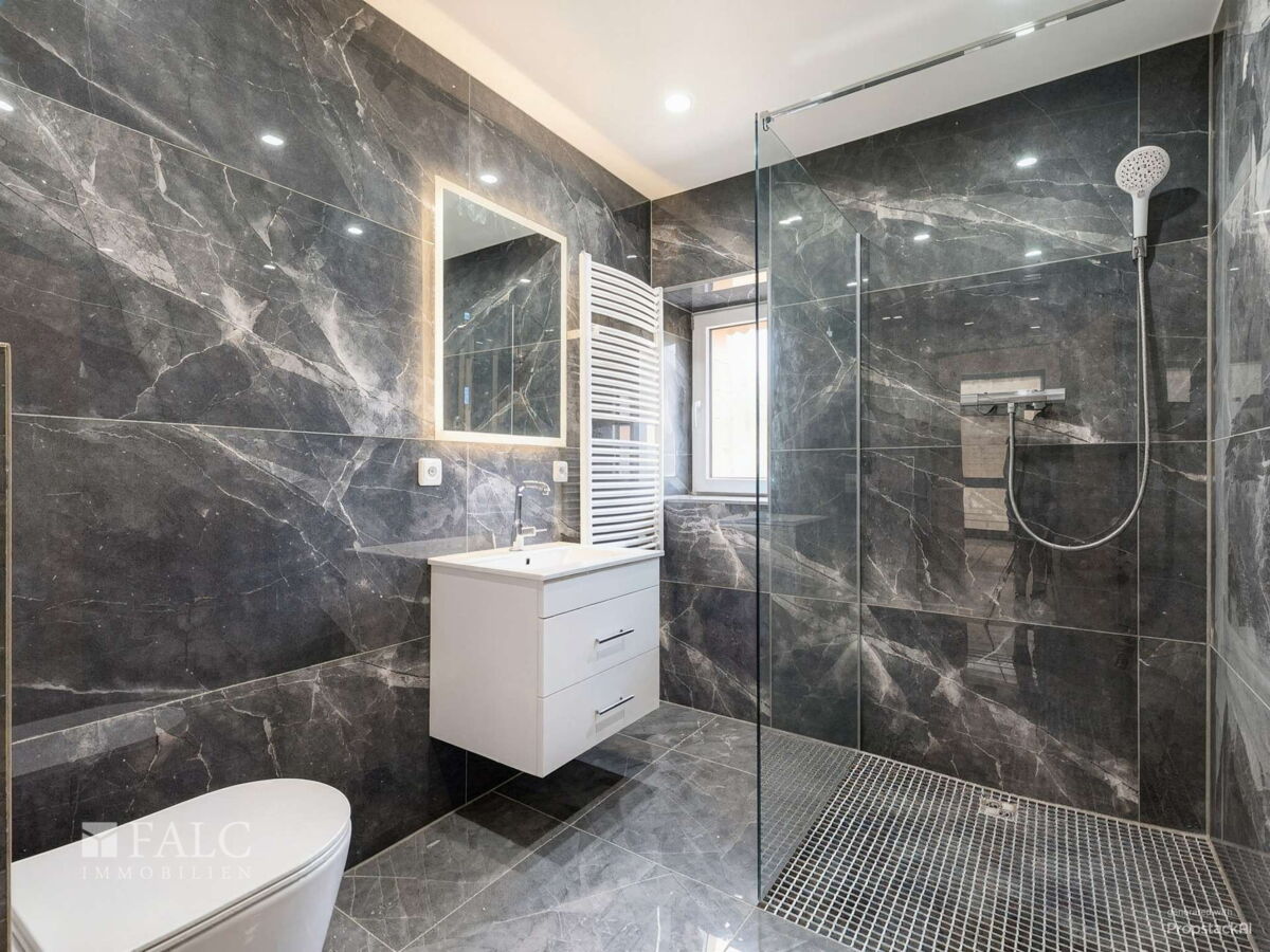 Badezimmer EG