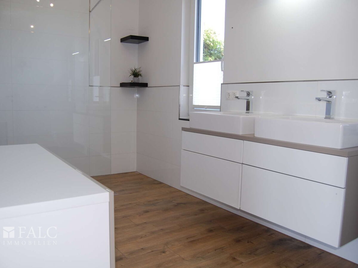 Badezimmer hinten_2.OG