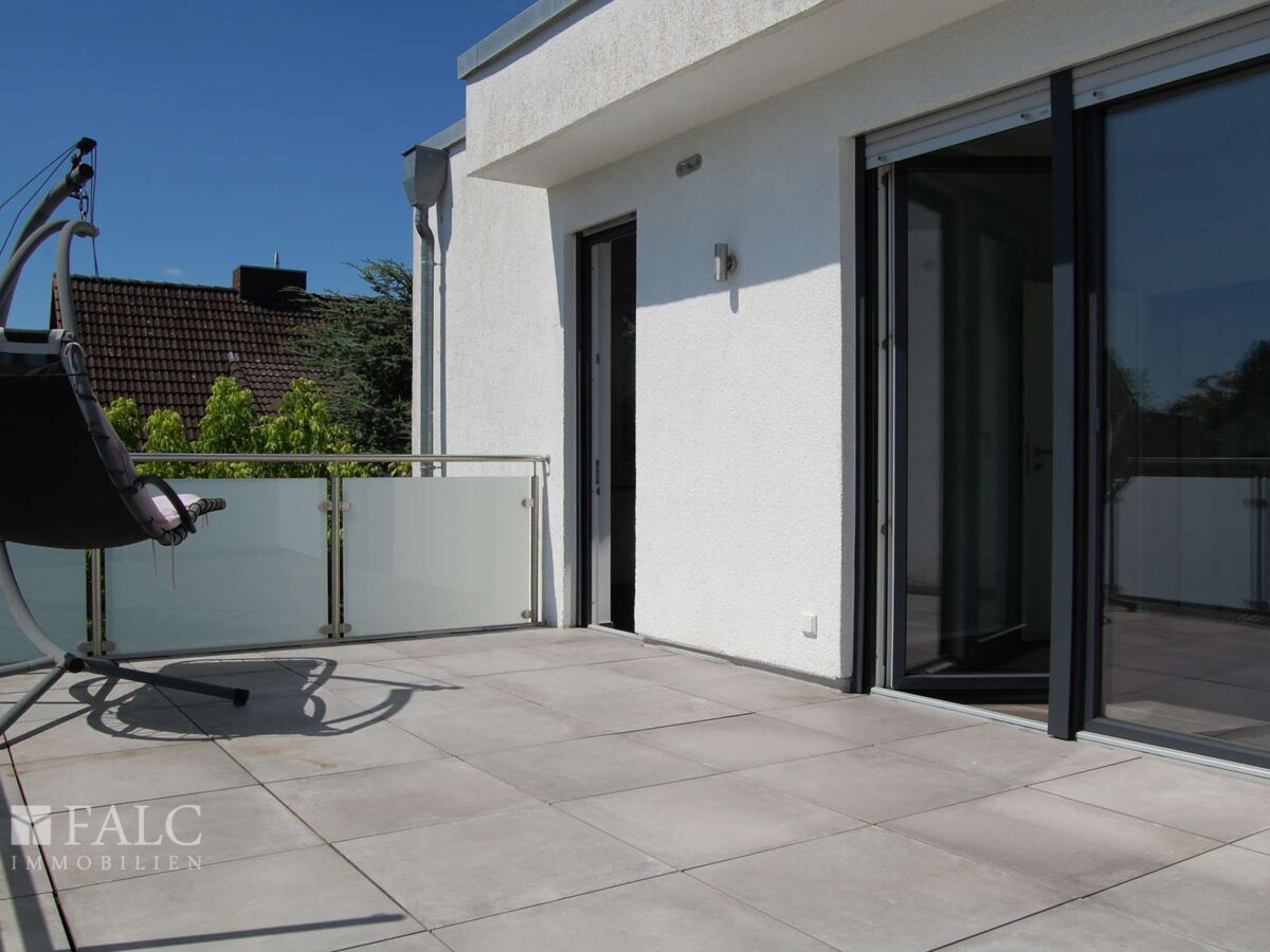 Große Terrasse Richtung Zimmer_2.OG