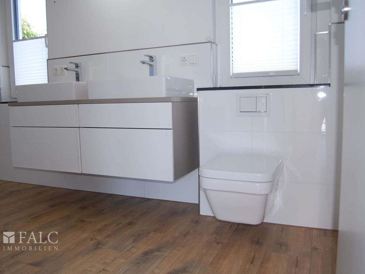 Badezimmer vorne_2.OG