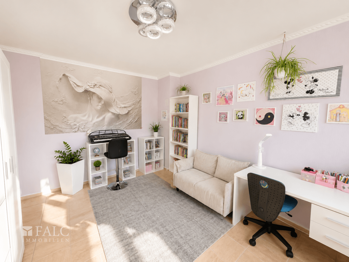 Großes Kinderzimmer (Wohnung 120m2)