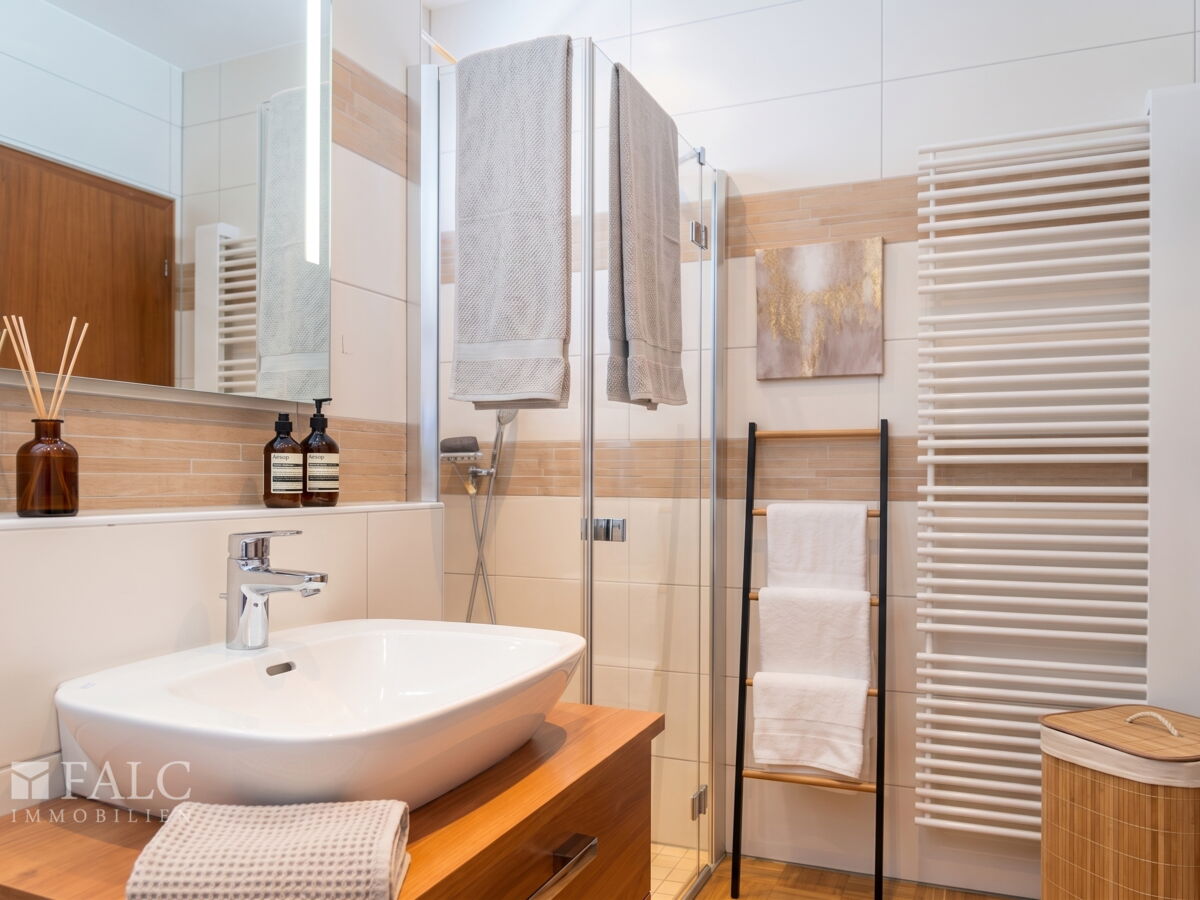 Badezimmer 1.OG