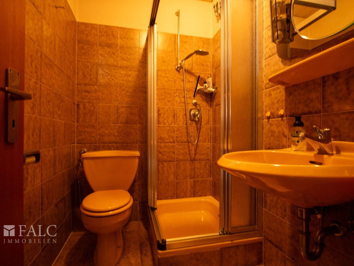 Gäste WC mit Dusche